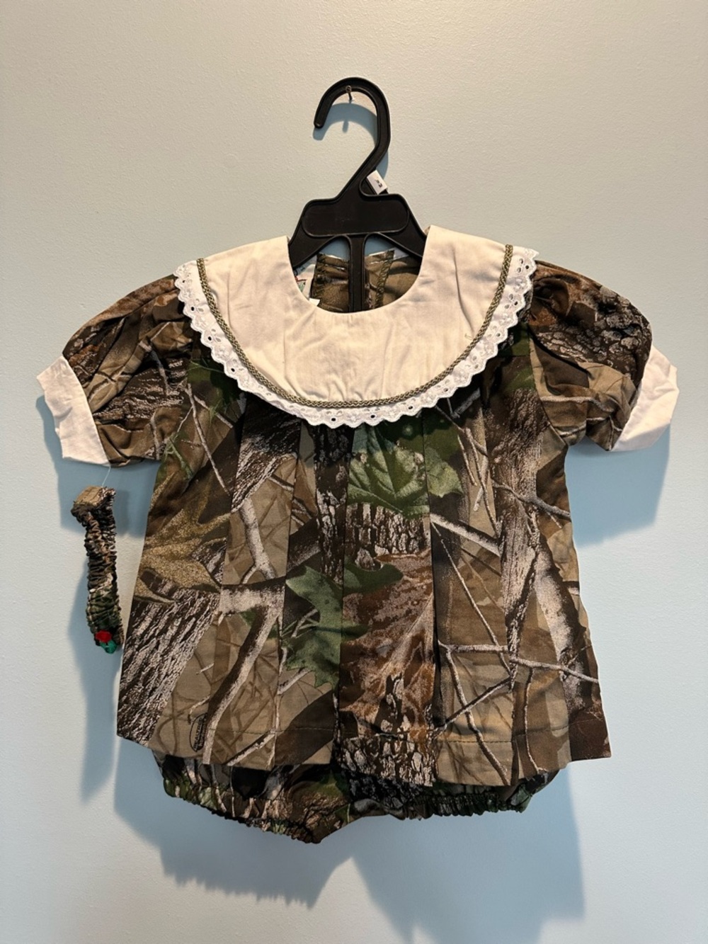 J Tuohy’s Realtree Camo Pleated eyelet collar 3 piece dress set size 9 months
